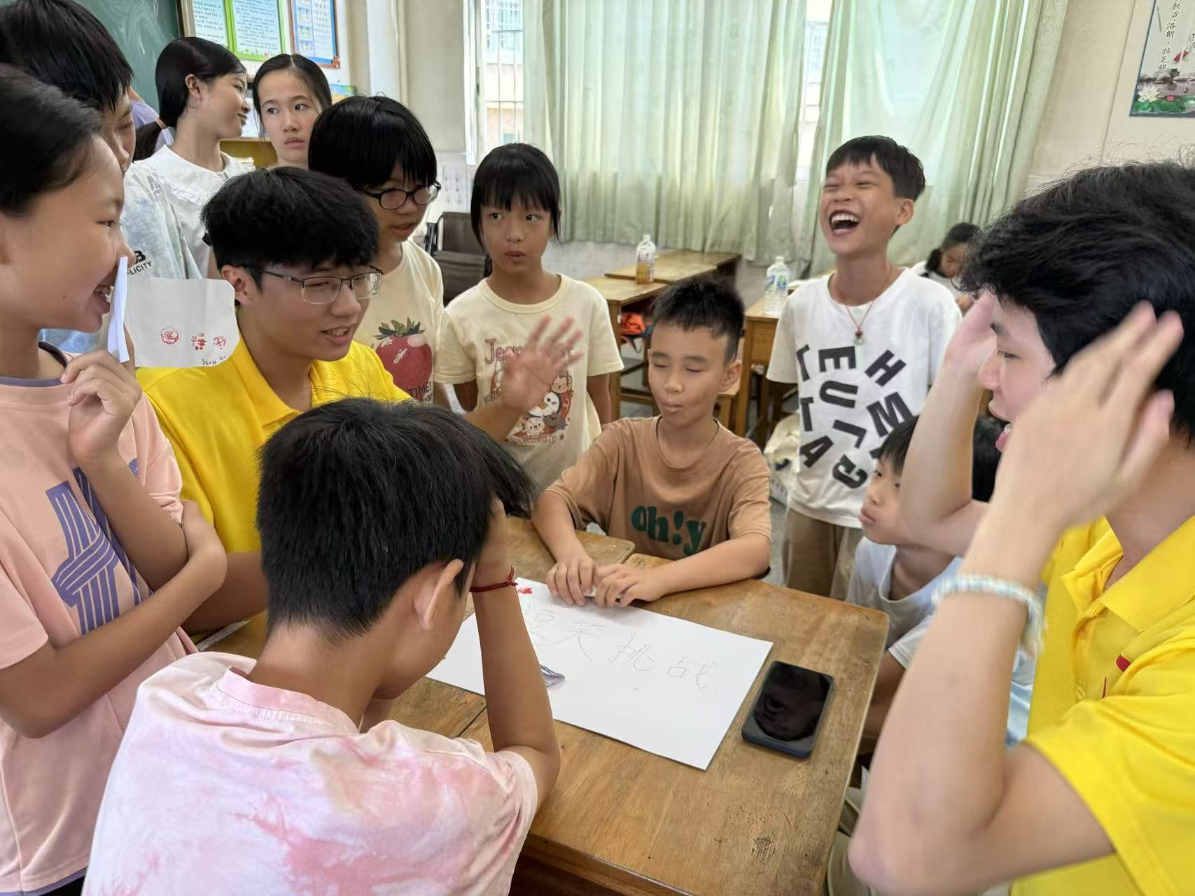 少年有志，未来可期；青年有为，不负韶华。此次三下乡之行，青年志愿者将知识与温暖带给乡村孩童，也在基层 ...